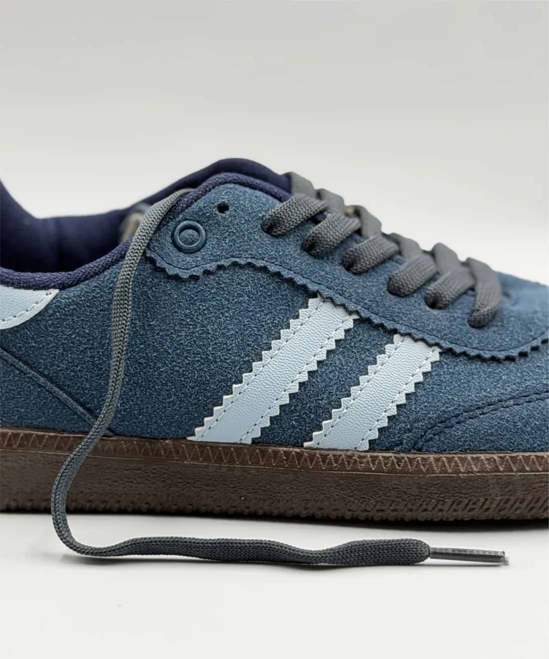 Clásico Azul/Gamuza