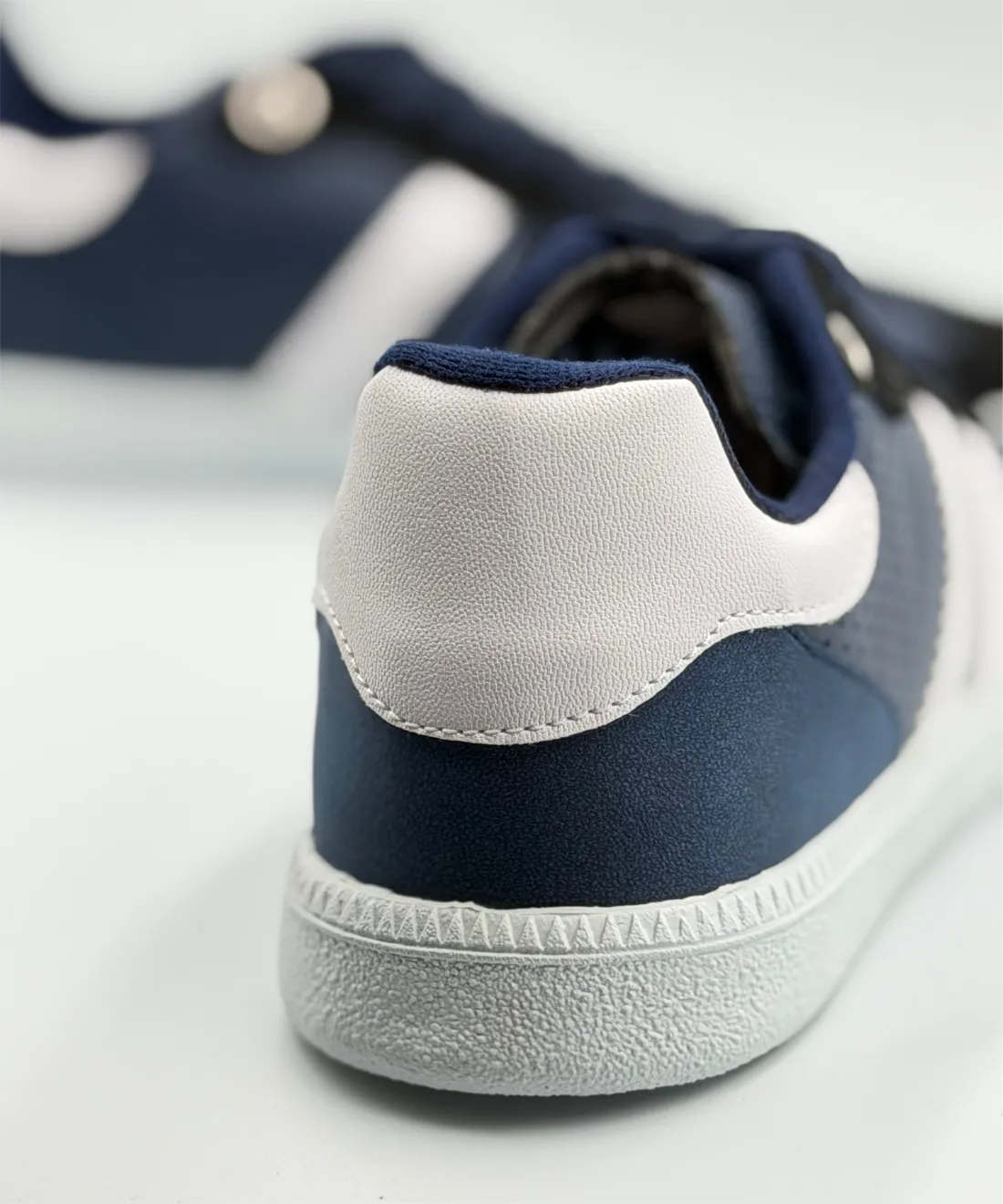 Dupe Samba Marino/Perforado