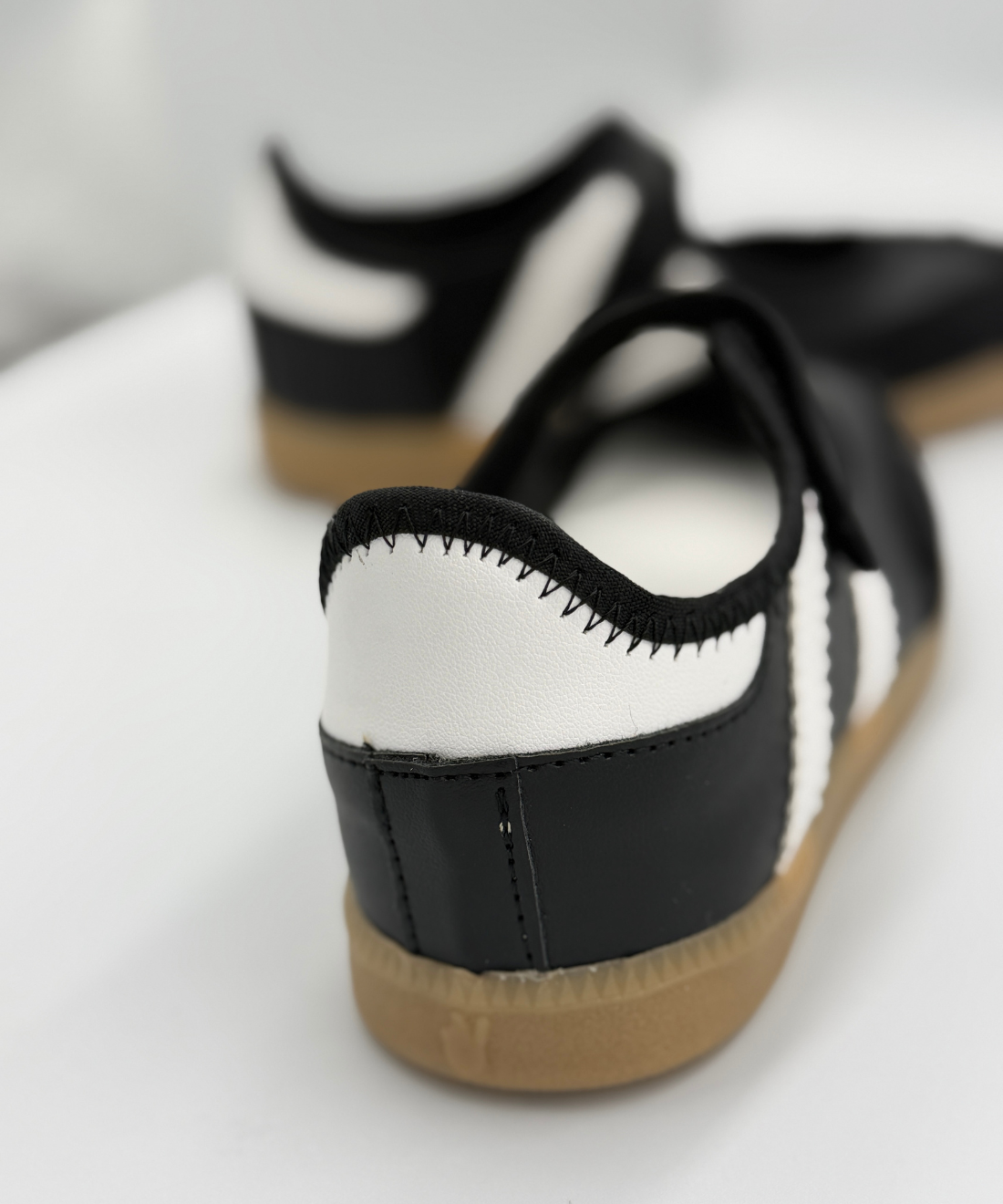 Aura Kids Negro/Blanco